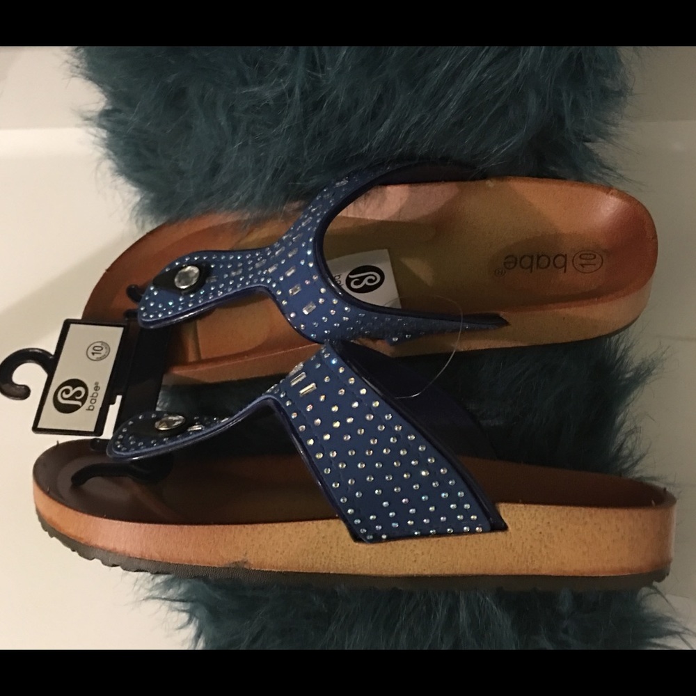 NOT FOR SALE 
SANDALS - Picture 4 of 6